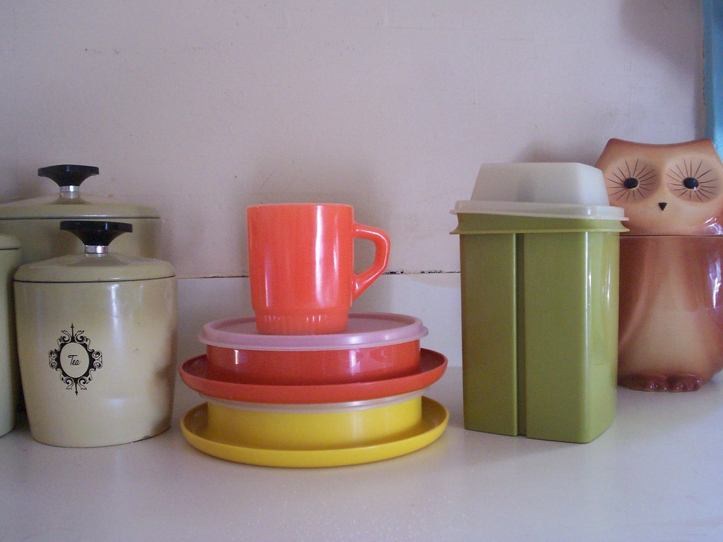 10 Retro Tupperware Pieces Worth Saving