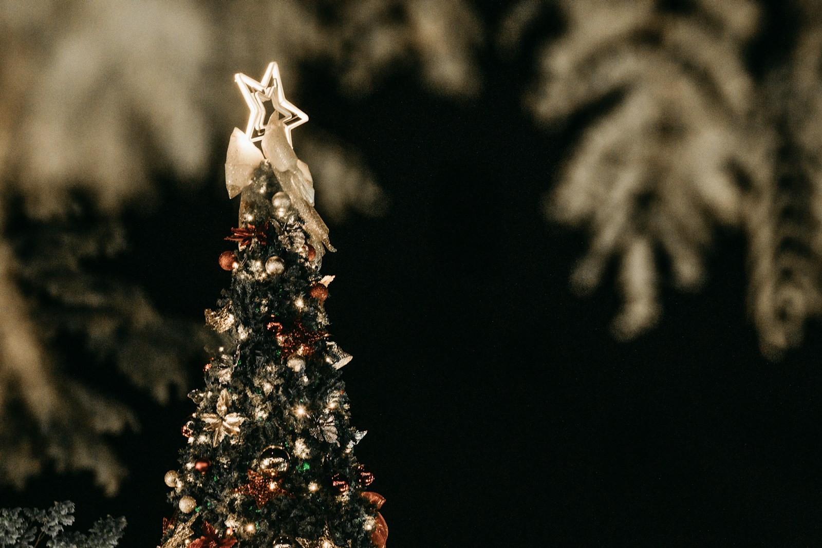 Target’s Gorgeous New Tree Topper Adds Instant Classic Christmas Charm to Your Holiday Home