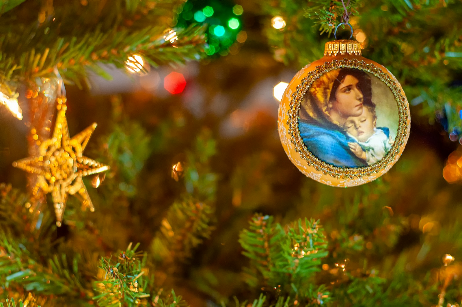 7 Christmas Decorations That Carry More Than Just Memories