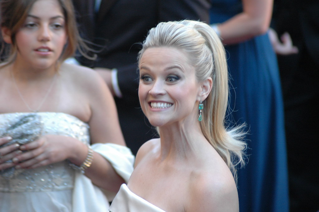 Inside Reese Witherspoon’s Kitchen—And the Retro Detail Experts Want You to Copy Now