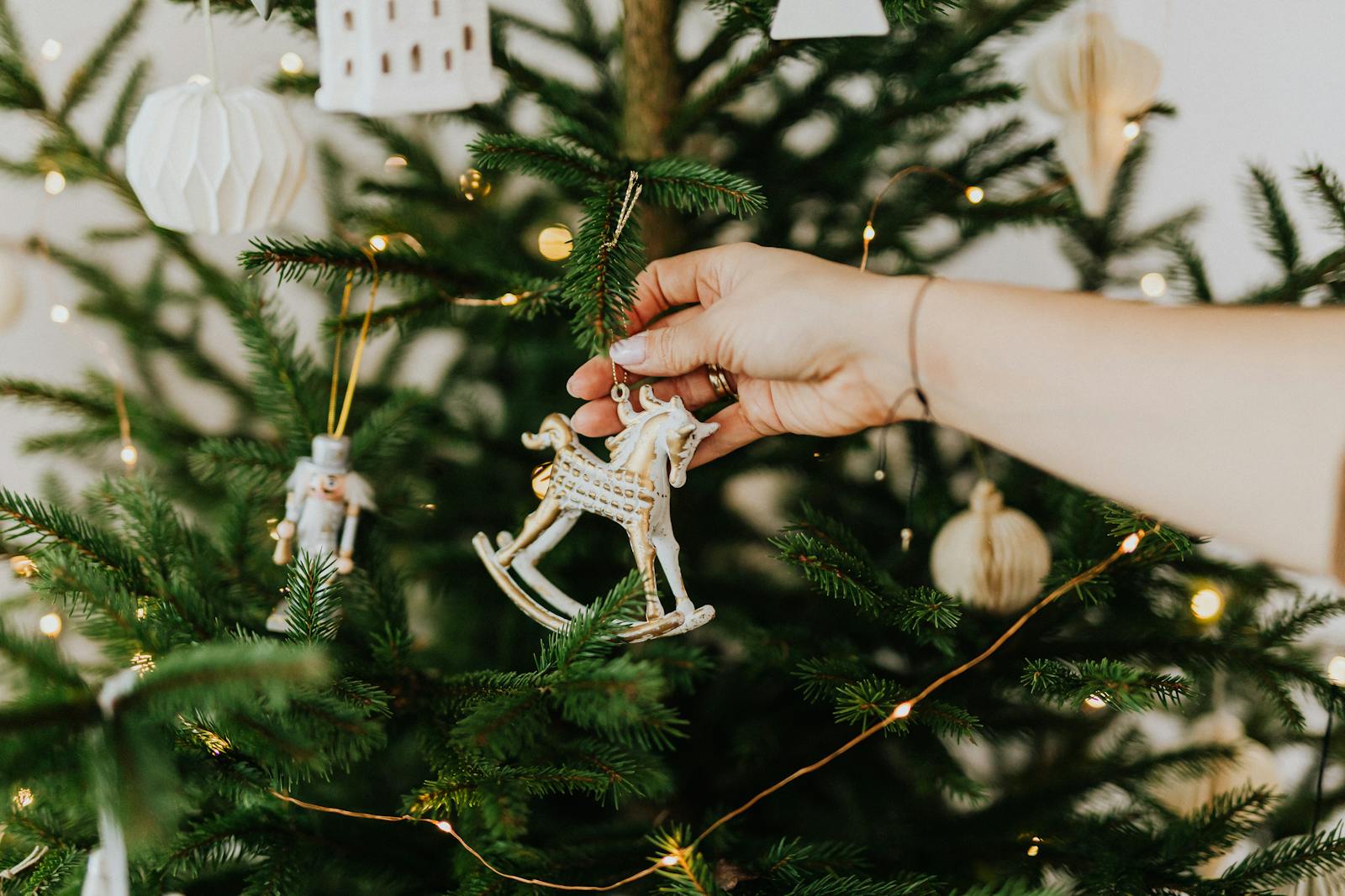 8 Holiday Decorations That Mark Time Passing