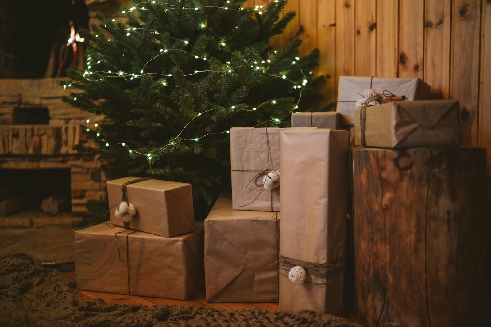 Why This ’60s Wall Trend Is Taking Over Modern Luxury Homes