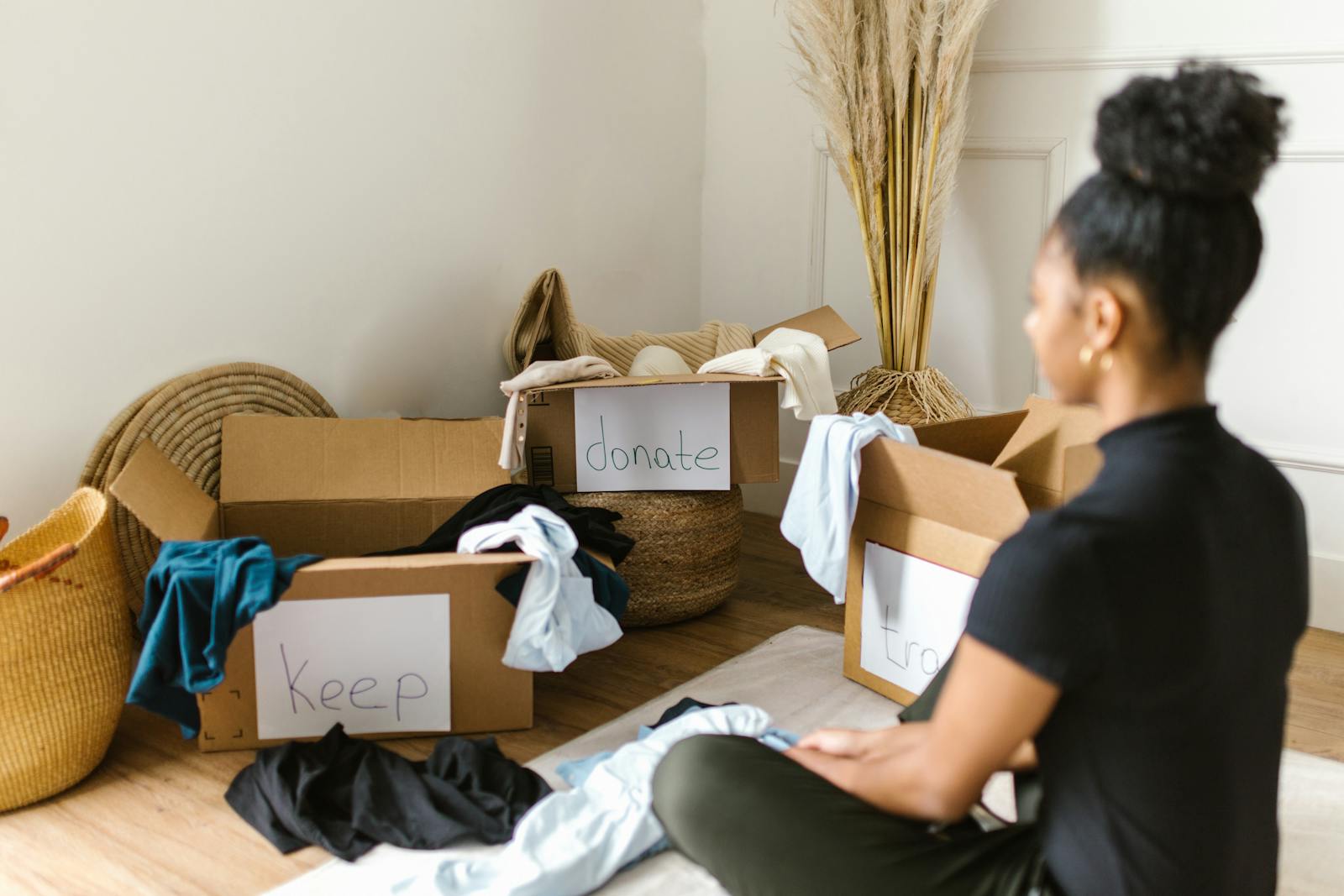 8 Decluttering Mistakes Making Your Home Look Messy