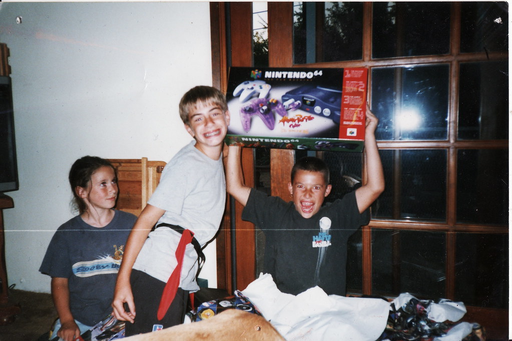 11 ’90s Home Staples You’ll Regret Tossing as Prices Skyrocket