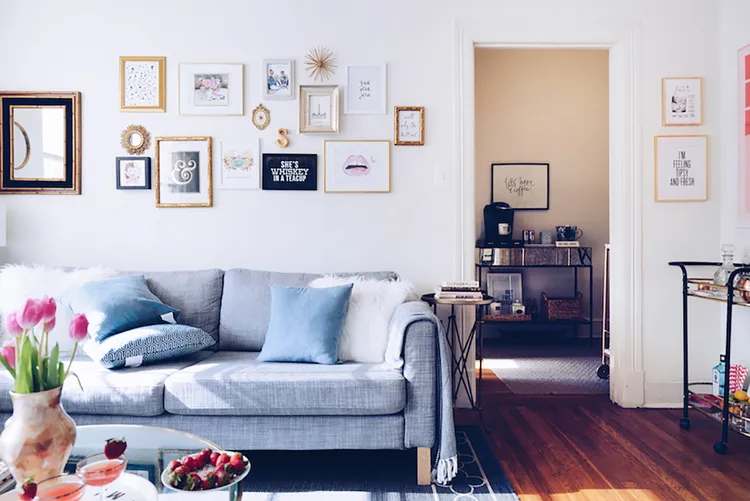 10 Living Room Items You Should Throw Away Right Now