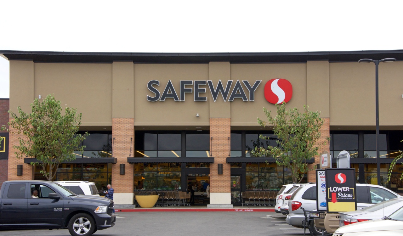 Is This 110-Year-Old Grocery Chain Quietly Struggling to Survive?