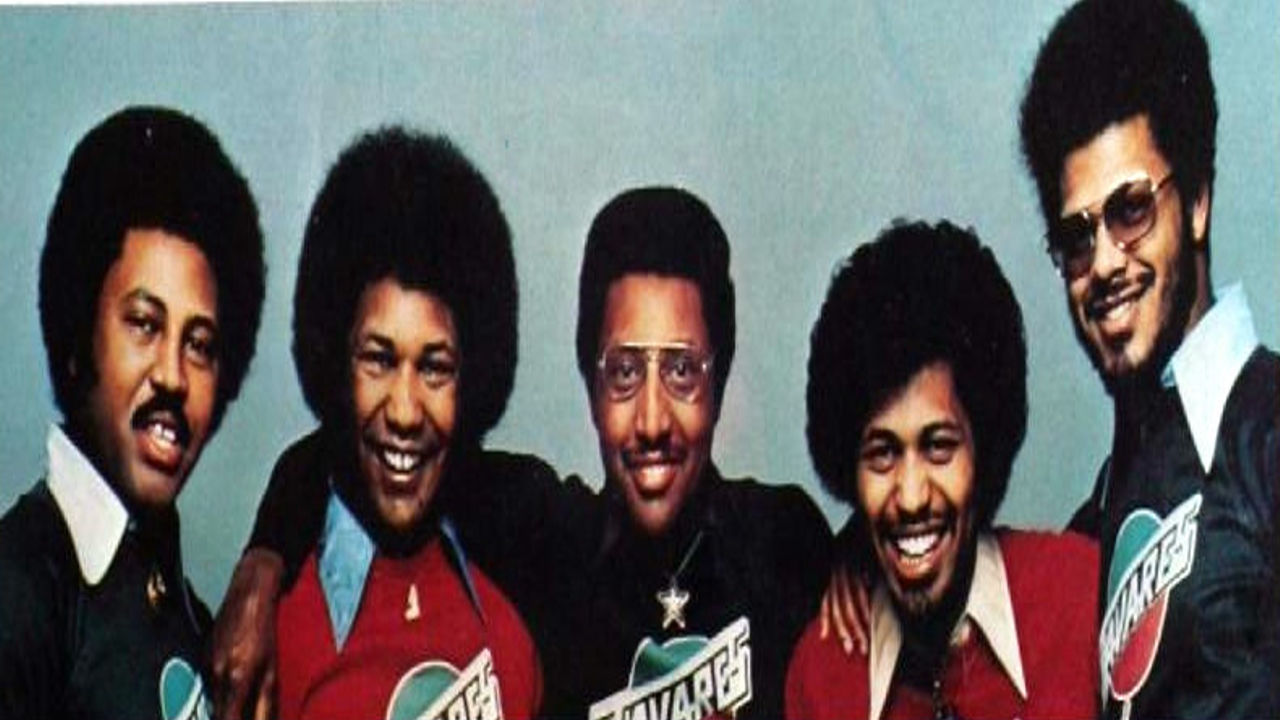 Fans Pour in Prayers After Grammy-Winning “Heaven Must Be Missing an Angel” Singer Dies at 81