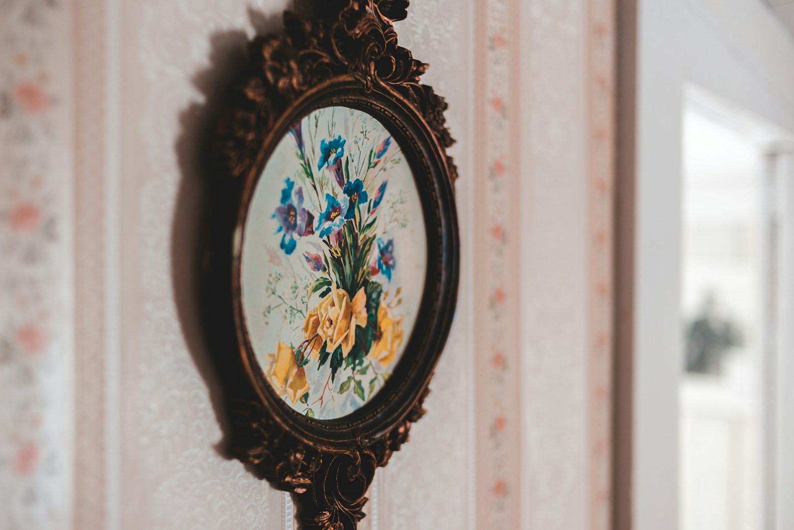 8 Decor Mistakes Making Your Home Look Older