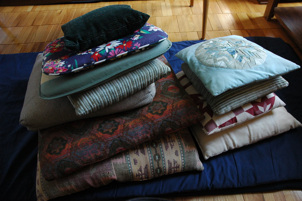 7 Bedroom Items You Need to Throw Away Now