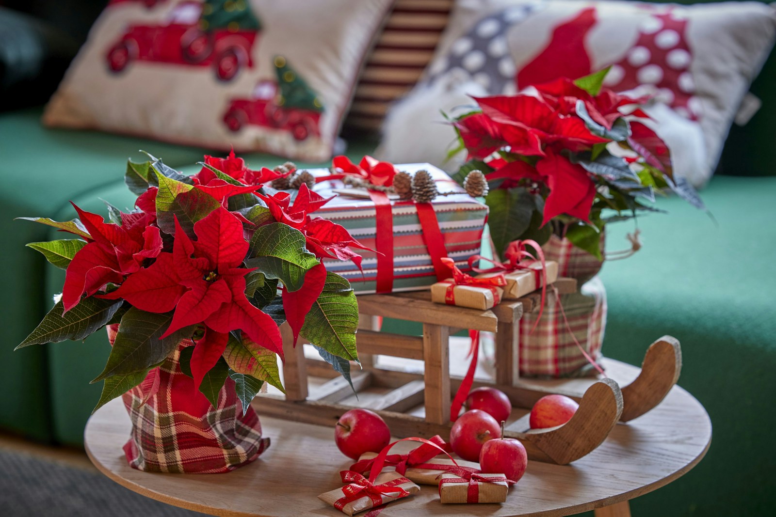 6 Holiday Items That Make a House Feel Like Christmas