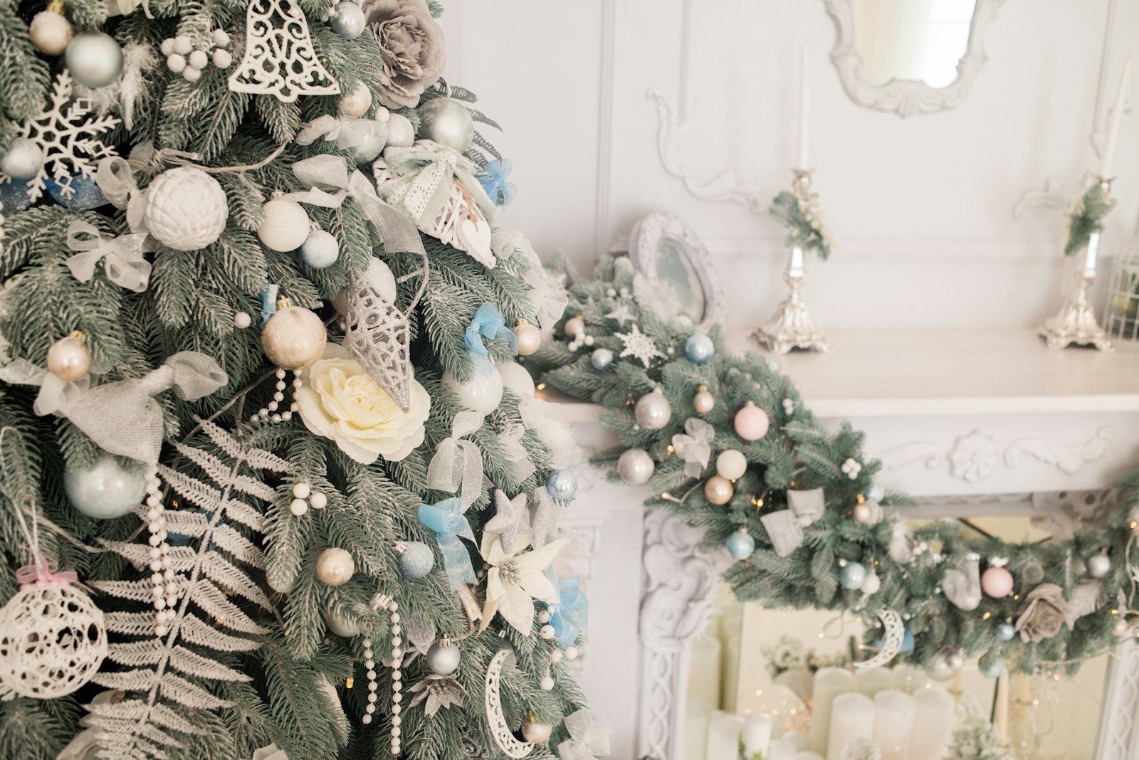 7 Vintage Holiday Decorations That Feel Irreplaceable