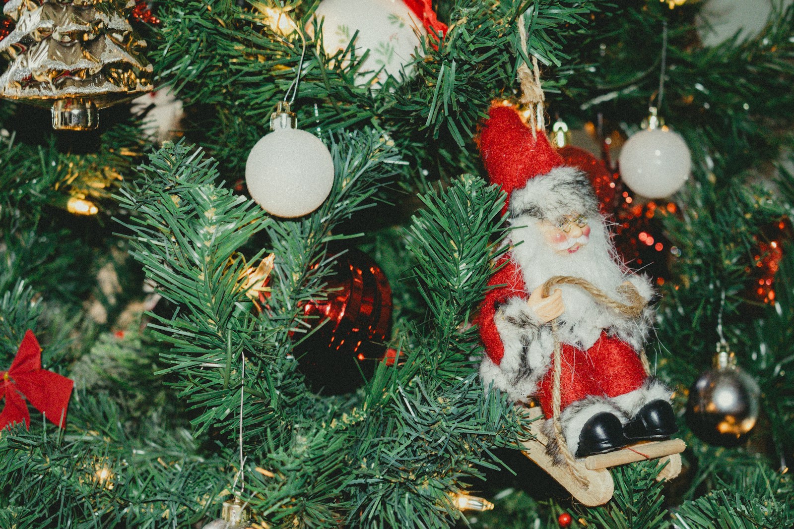 6 Old Christmas Items That Quietly Became Collectibles