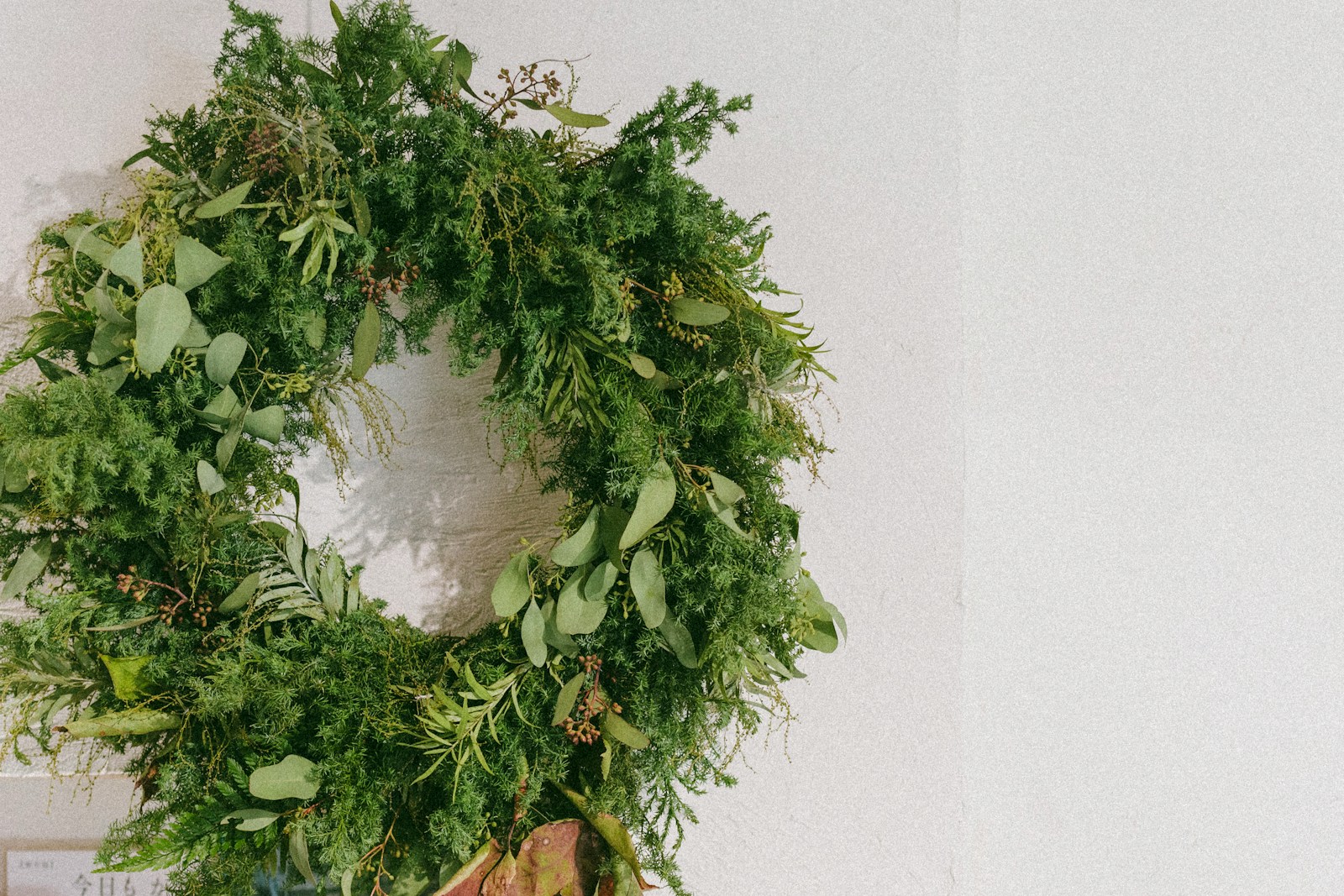 6 Old Holiday Traditions Hidden in Decorations