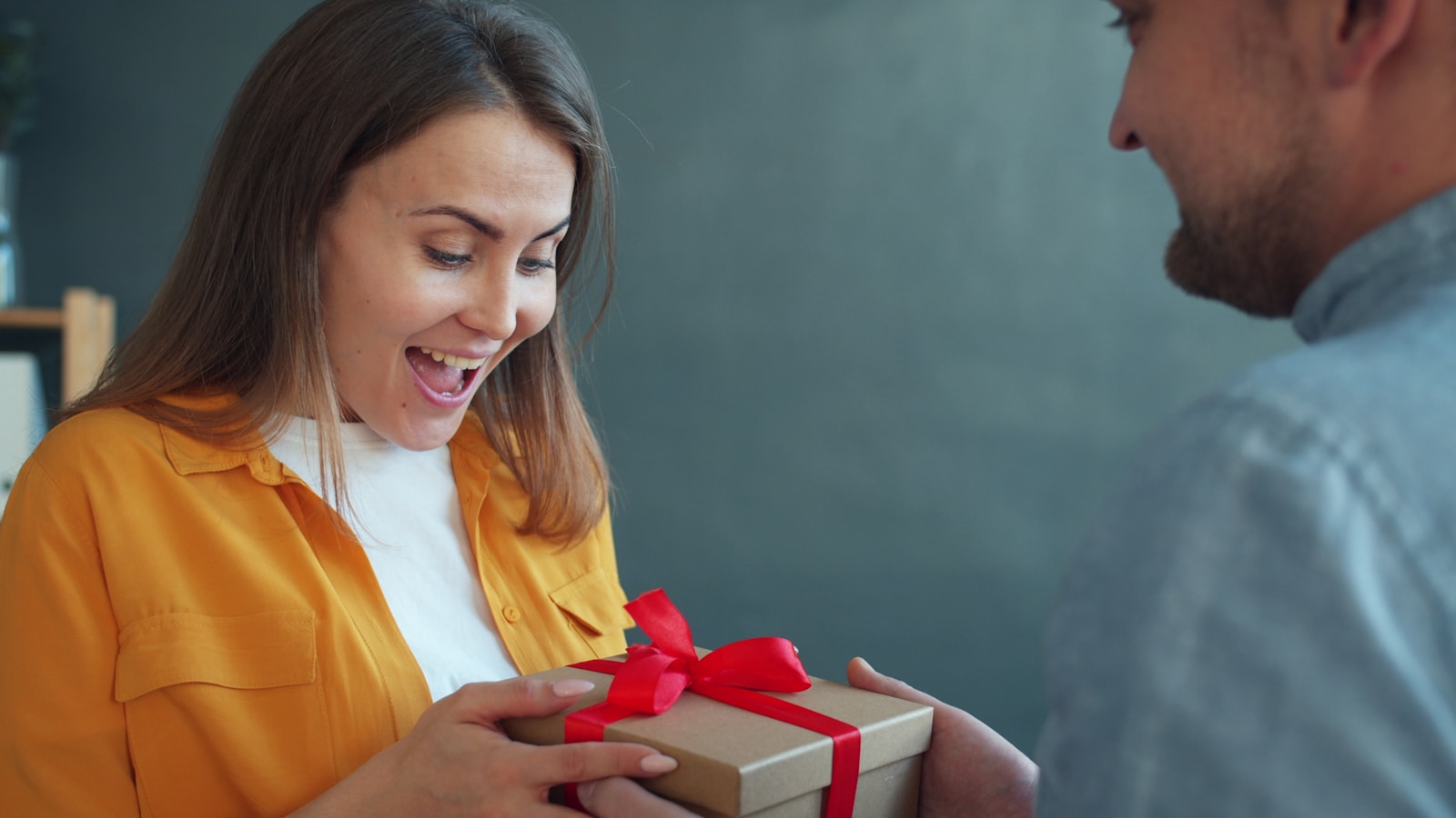 5 Holiday Gift Exchanges People Wish They Didn’t Have To Attend