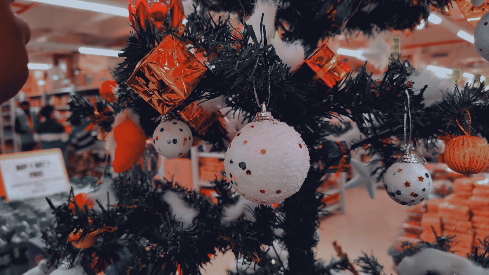 7 Decorations That Felt Permanent Until They Weren’t