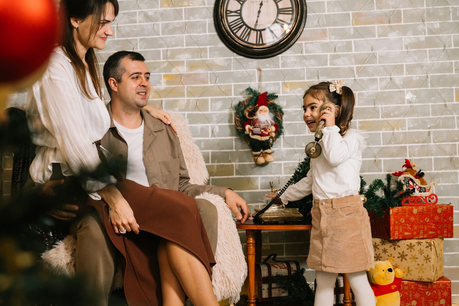 6 Holiday Etiquette Rules Younger Generations Ignore