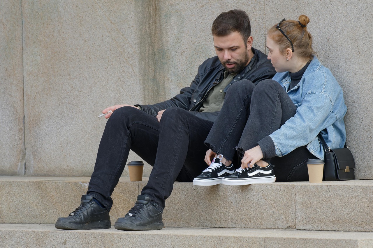 couple, young, girlie, the boy, care, the stairs, talking, cups, drink, cigarette