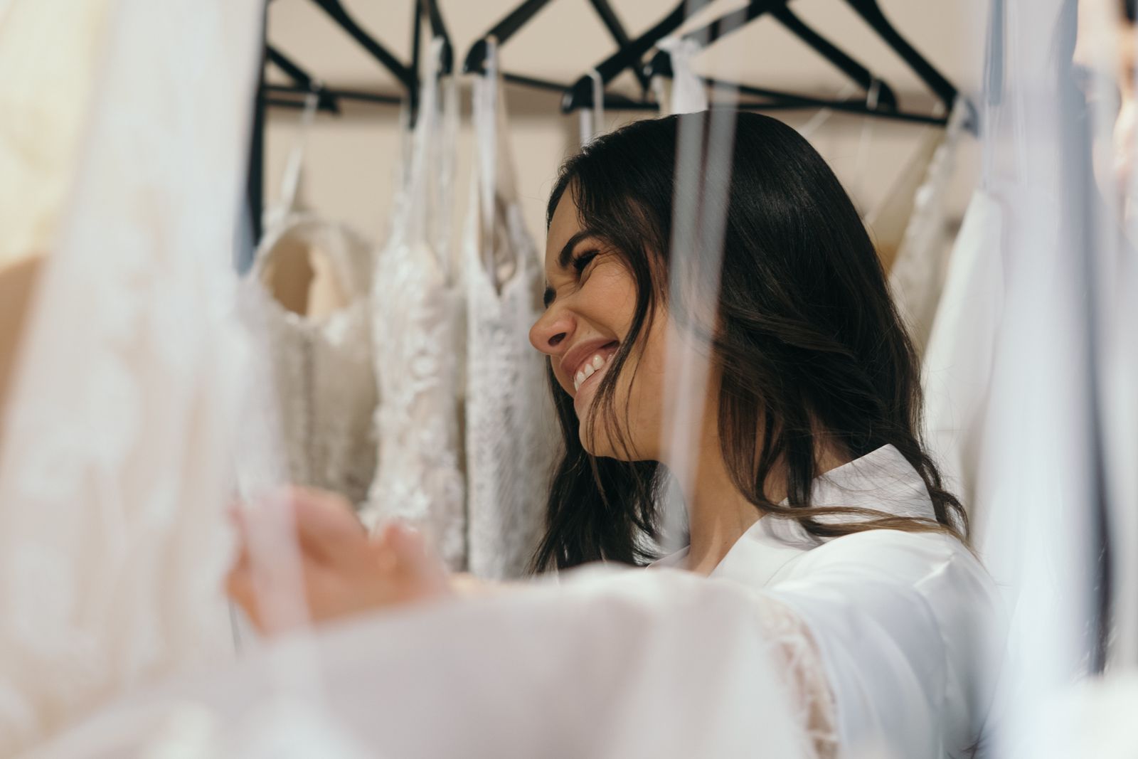 Bride Is Told To Invite Six Step-Siblings And Partners She Barely Knows, Because Her Dad’s Wife May Turn The Wedding Into A Power Struggle