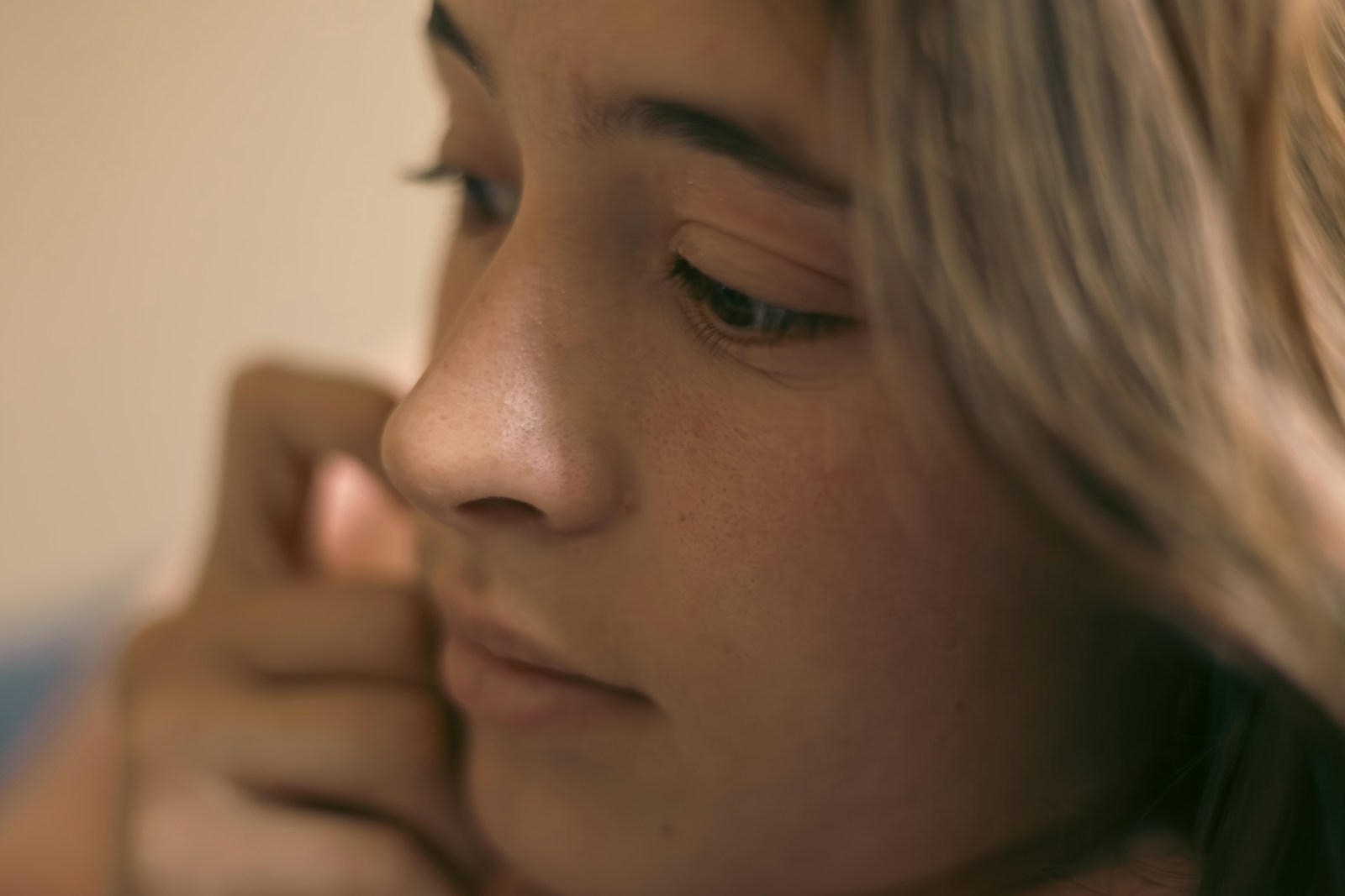 Teen Cuts Off A Conspiracy-Spouting Dad And Cheating Grandfather, Then Heads To A STEM University Ready To Leave The Family Chaos Behind