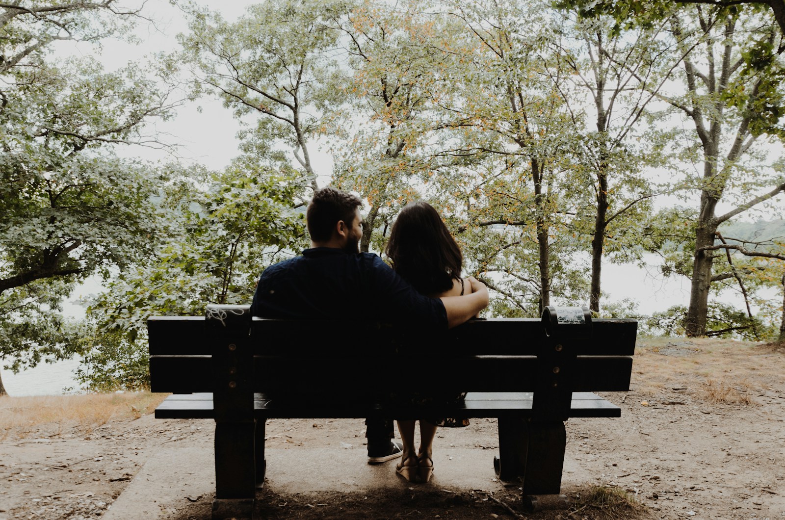 Girlfriend Resents Their Equal Bill Split After His Parents Fund His Safety Net, Then A Free Hawaii Trip Makes The Class Gap Impossible To Ignore
