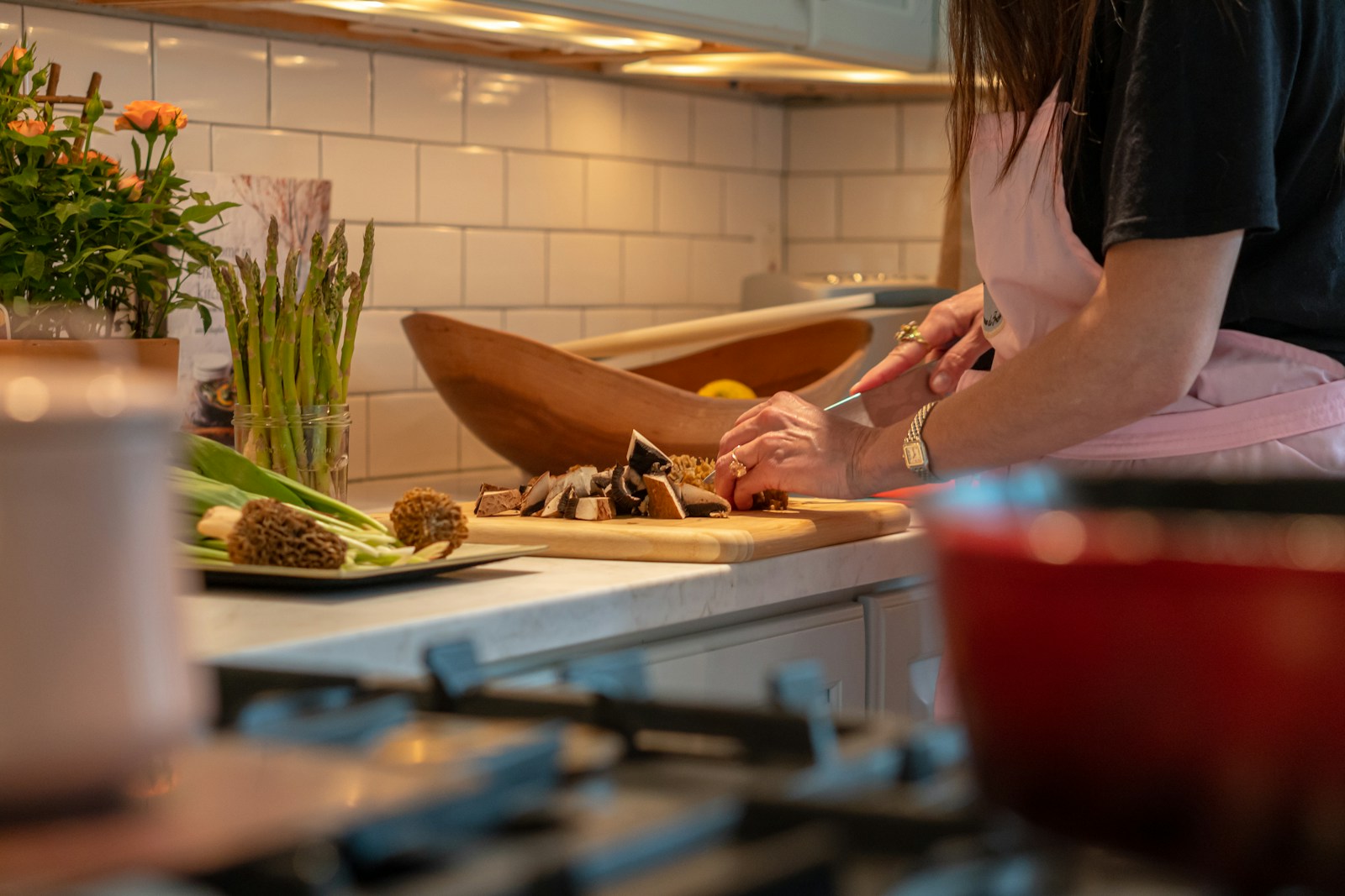 Woman Houses, Cooks for, and Treats Her Sister During Every Visit, Then Realizes She Is Also Expected to Pay for Every Meal While Visiting Her—So She Quietly Stops Buying Her Food and the Next Family Visit Is Suddenly Canceled
