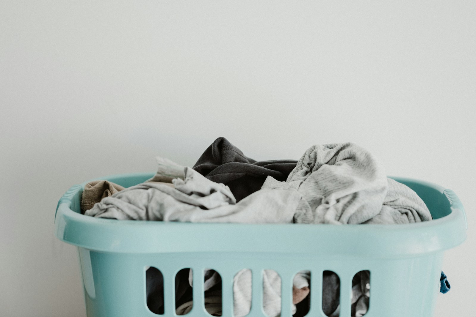 Wife Stops Picking Up Her Husband’s Clothes, Only for Him to Store His Entire Clean Wardrobe in the Dryer and Block Everyone Else’s Laundry—So She Considers Bagging Every Abandoned Item Like a Child’s Confiscated Toys