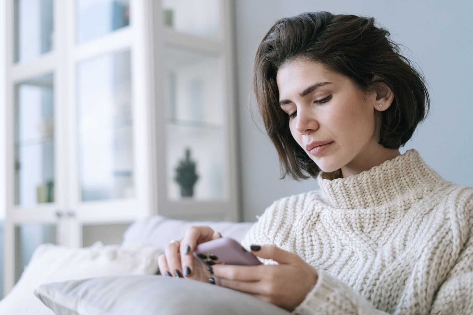 Boyfriend Spends an Entire Day Swearing He Impregnated Another Woman and Producing a Fake Ultrasound as “Revenge” for a Harmless Saturday Joke, Then Celebrates When His Girlfriend Dumps Him—and Still Polls Their Friends About It Eight Years Later