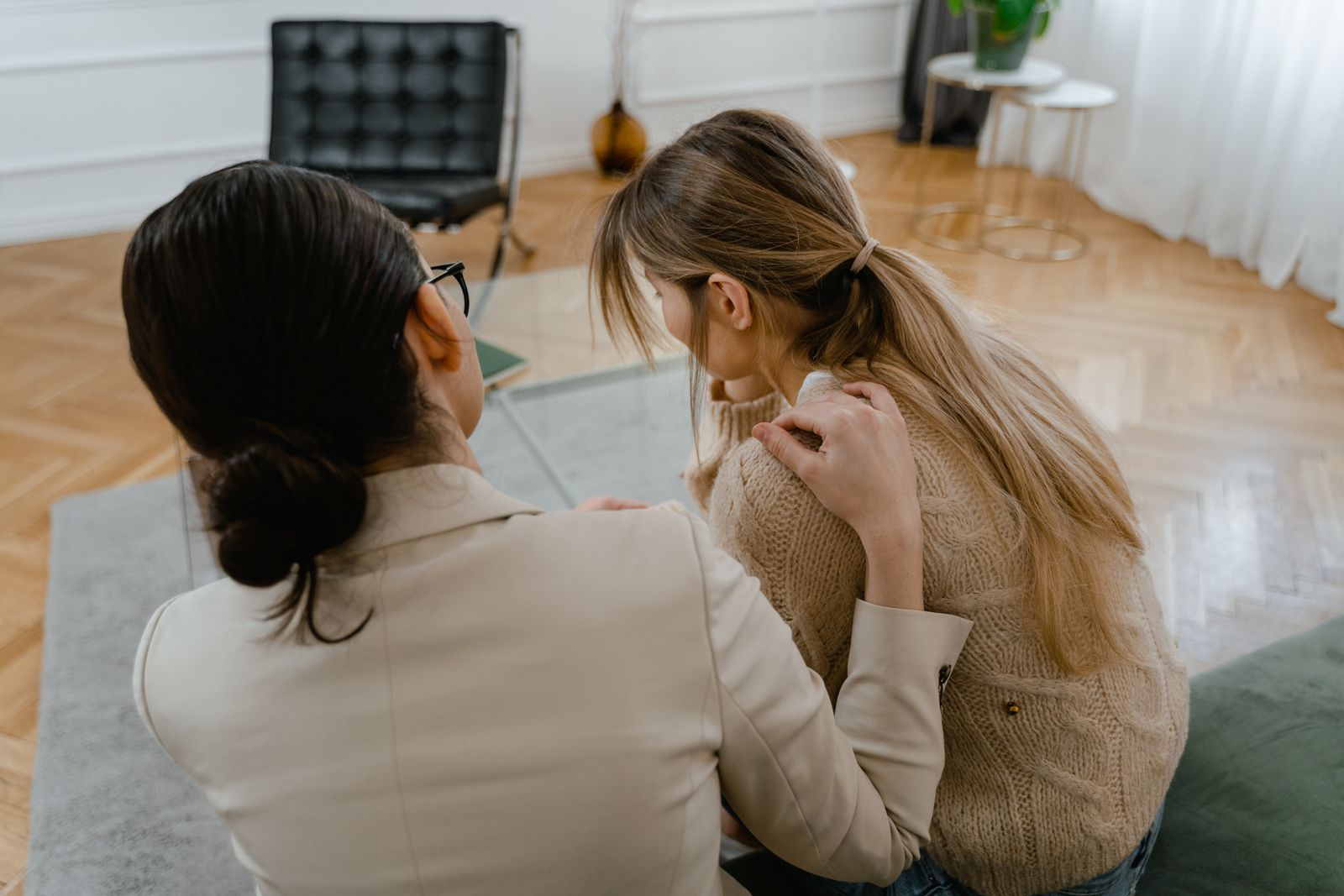 Mother’s Substance Abuse, Rage, and Financial Manipulation Turn Two Sisters Against Each Other by Funding One Child More Than the Other—Leaving the Favored 10-Year-Old Blamed for Decisions She Never Understood Even After Their Mother Dies