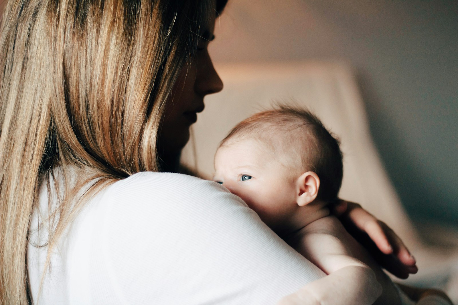 New Mother Keeps Her Baby Offline to Hide His Birth From Her Litigious Estranged Family, Then One Nearly Faceless Profile Photo Reaches Her Sister—Leaving the Parents Afraid of Grandparent-Rights Lawsuits and Considering an Emergency Move