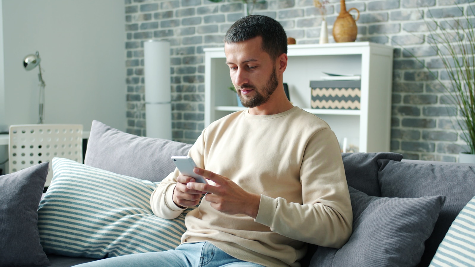 21-Year-Old Secretly Deletes Half-Naked AI Women From His 87-Year-Old Grandfather’s YouTube History After the Visually Impaired Man With Signs of Dementia Starts Believing Fake Videos Are Real