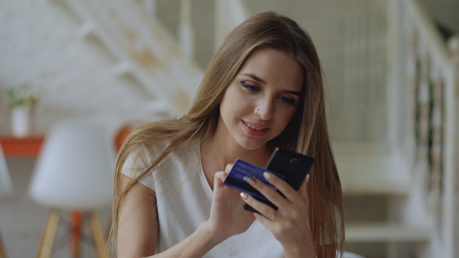 Controlling Mother-in-Law Announces She Will Follow Her Son’s Family to a New State and Live Next Door After Every Visit Requires 12 Hours of Hosting, Then the Wife Warns Her Husband That Sacrificing Their Marriage to Please Mom Could End in Divorce
