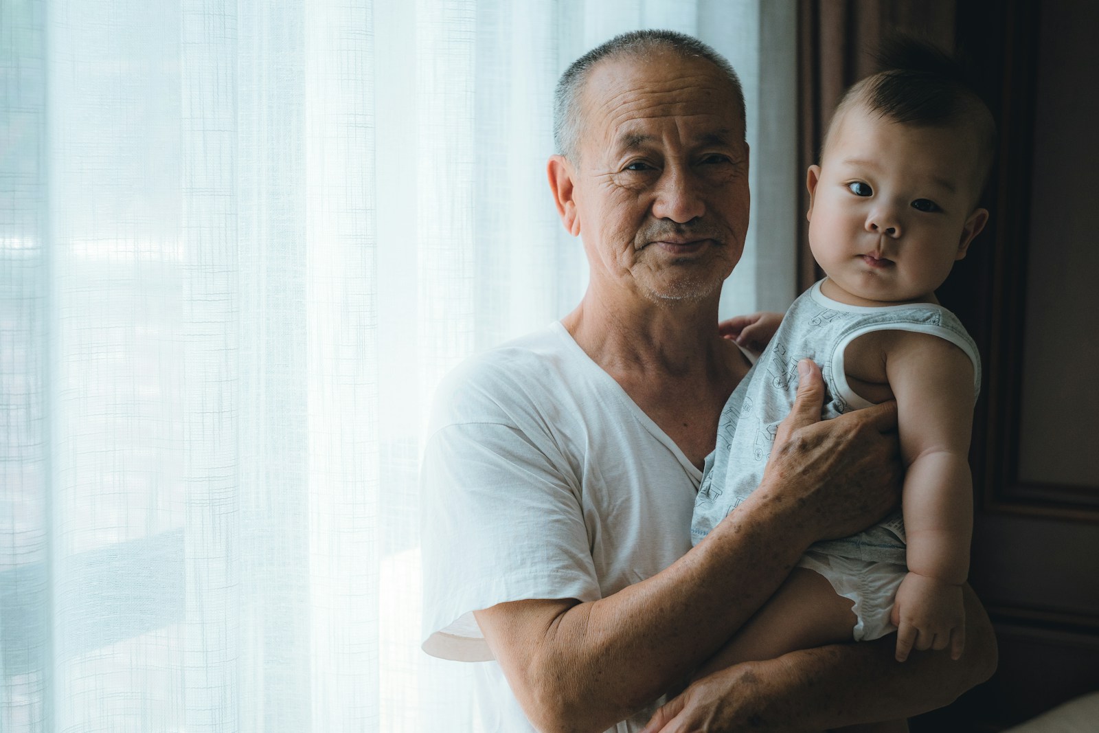 Grandfather Hears His Infant Grandchild Screaming, Refuses to Pull Over, and Violently Swerves Into a Parking Lot When His Daughter Questions Him—Confirming Why She Moved Across the World for 14 Years and Plans to Stay Away Until His Death Finally Brings Relief