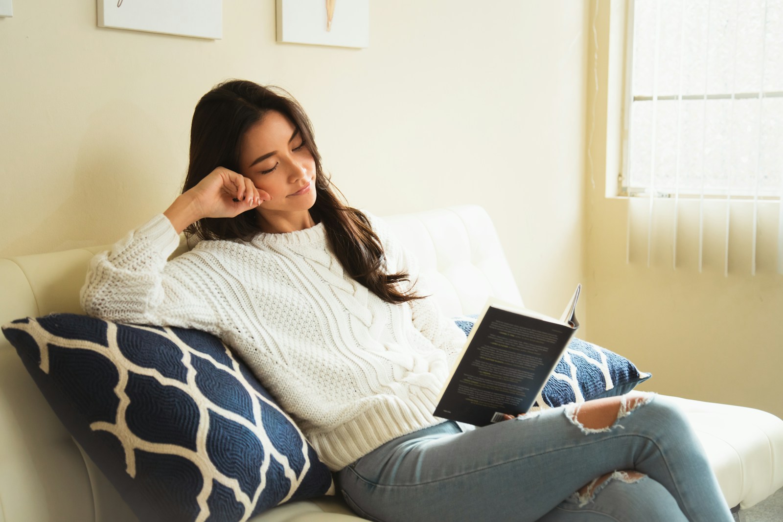 Controlling Father Overrides His 16-Year-Old Daughter and Links Her Bank Account to His, Then Monitors Every Purchase Until She Skips Lunch to Avoid Criticism—So Her First New Paycheck Is Going to an Account at Another Bank