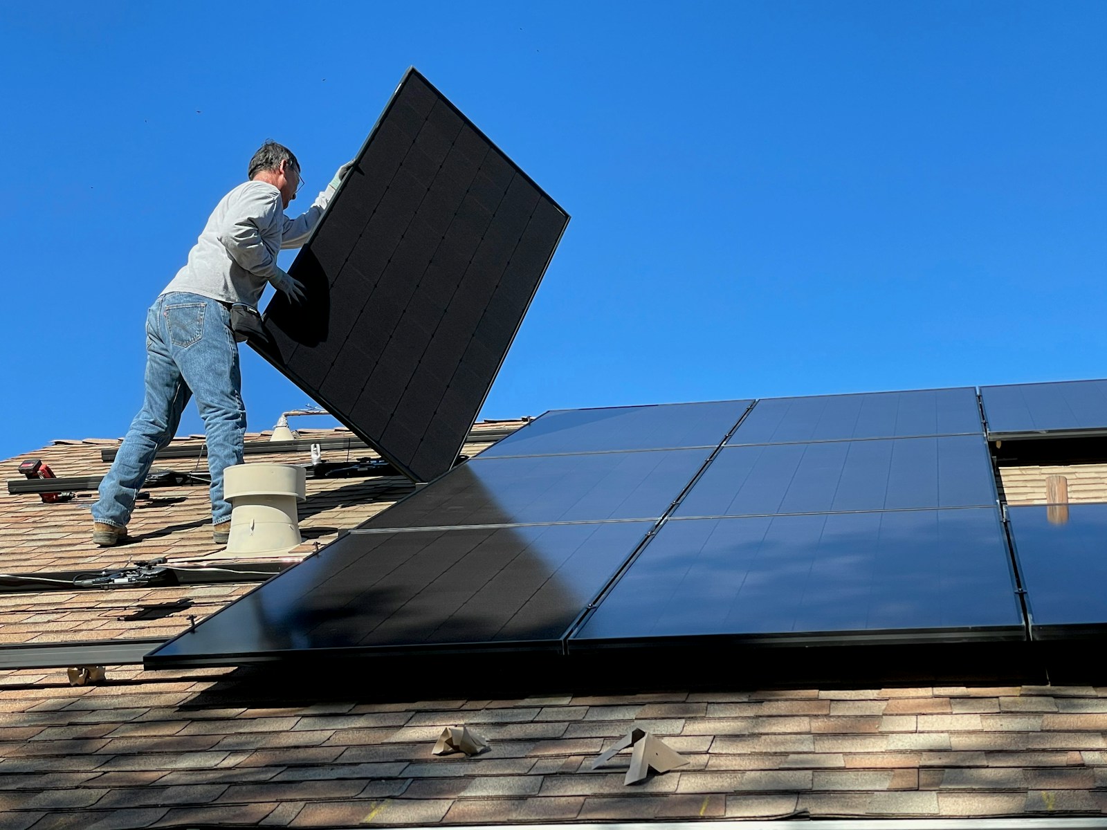 The Home Energy Tax Credit Homeowners Relied On Is Gone in 2026 — Here’s What’s Left
