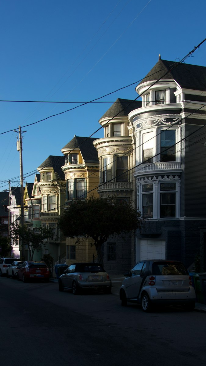 A row of houses on a city street